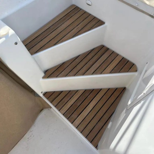 Lagoon F450 teak stairs&nbsp;cover